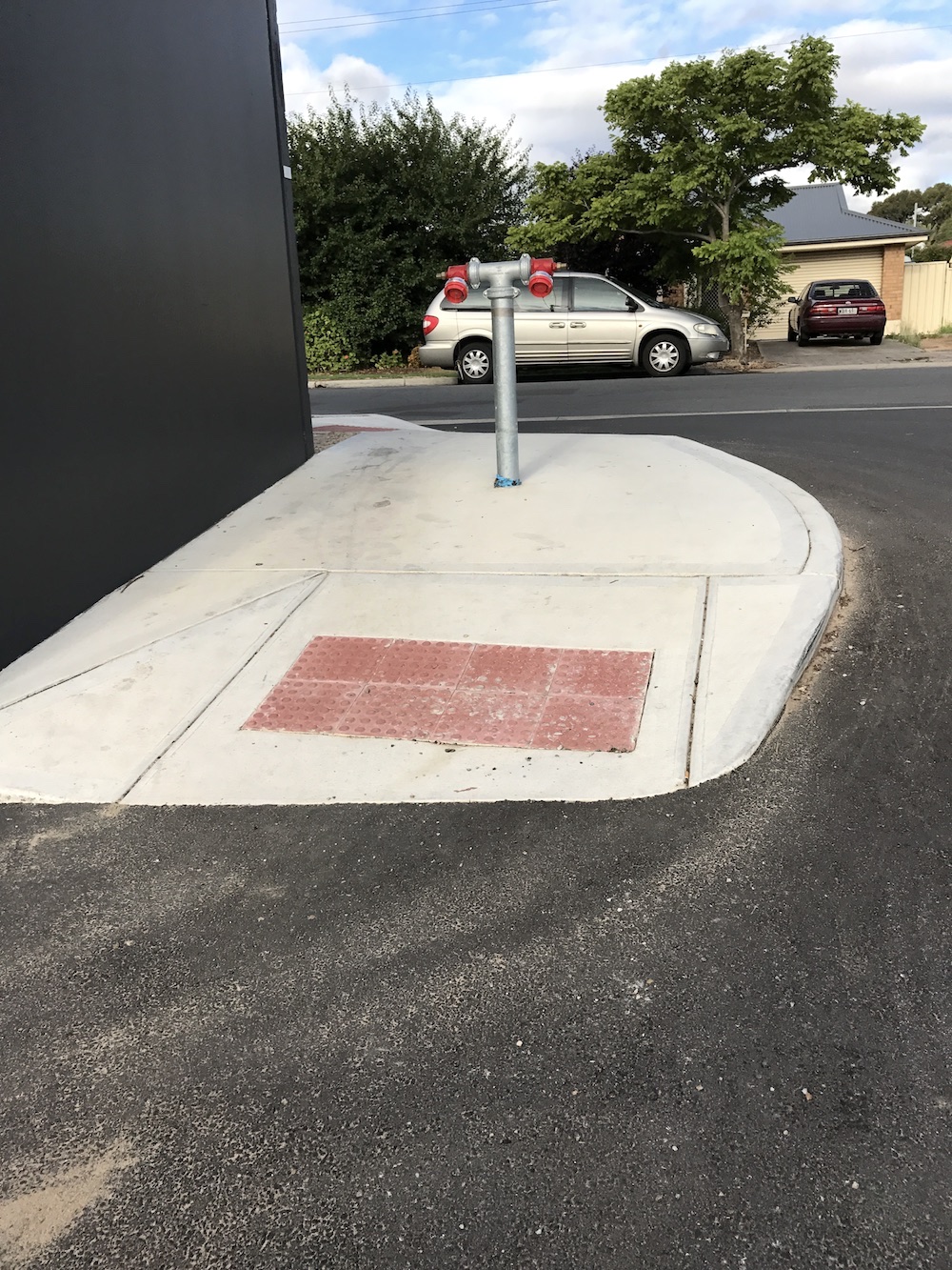 An area that was way too steep for wheelchairs